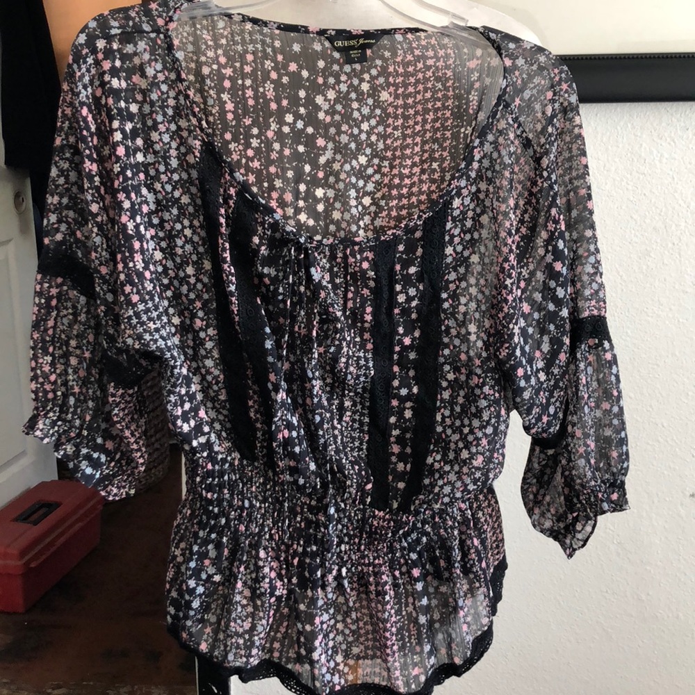 Flower top detailed